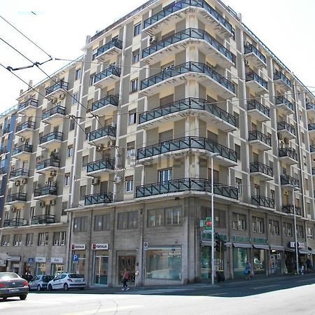 Bright Apartment Кальяри Экстерьер фото