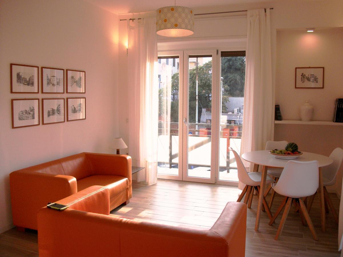 Bright Apartment Кальяри Экстерьер фото