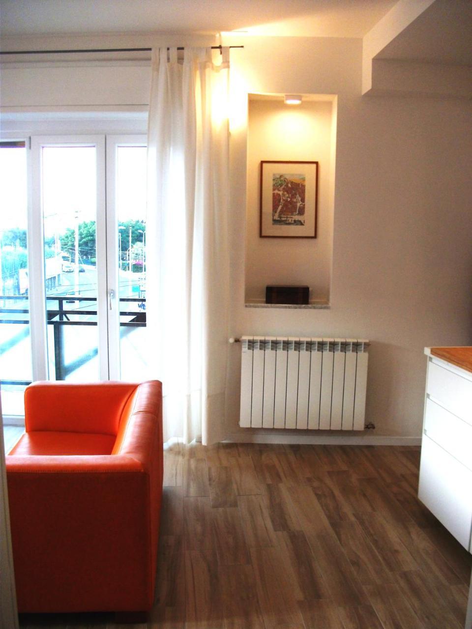 Bright Apartment Кальяри Экстерьер фото